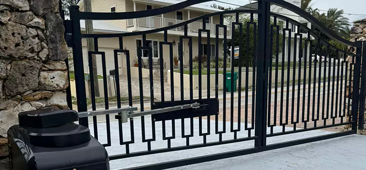Swing Gate Opener with Keypad Cortland